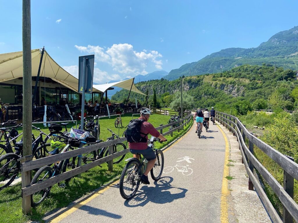 Restaurant für Fahrradfahrer am Ortsausgang von Rovereto